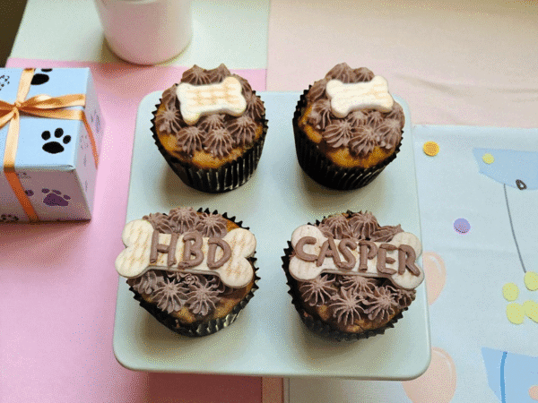 Bow-Wow Cupcakes